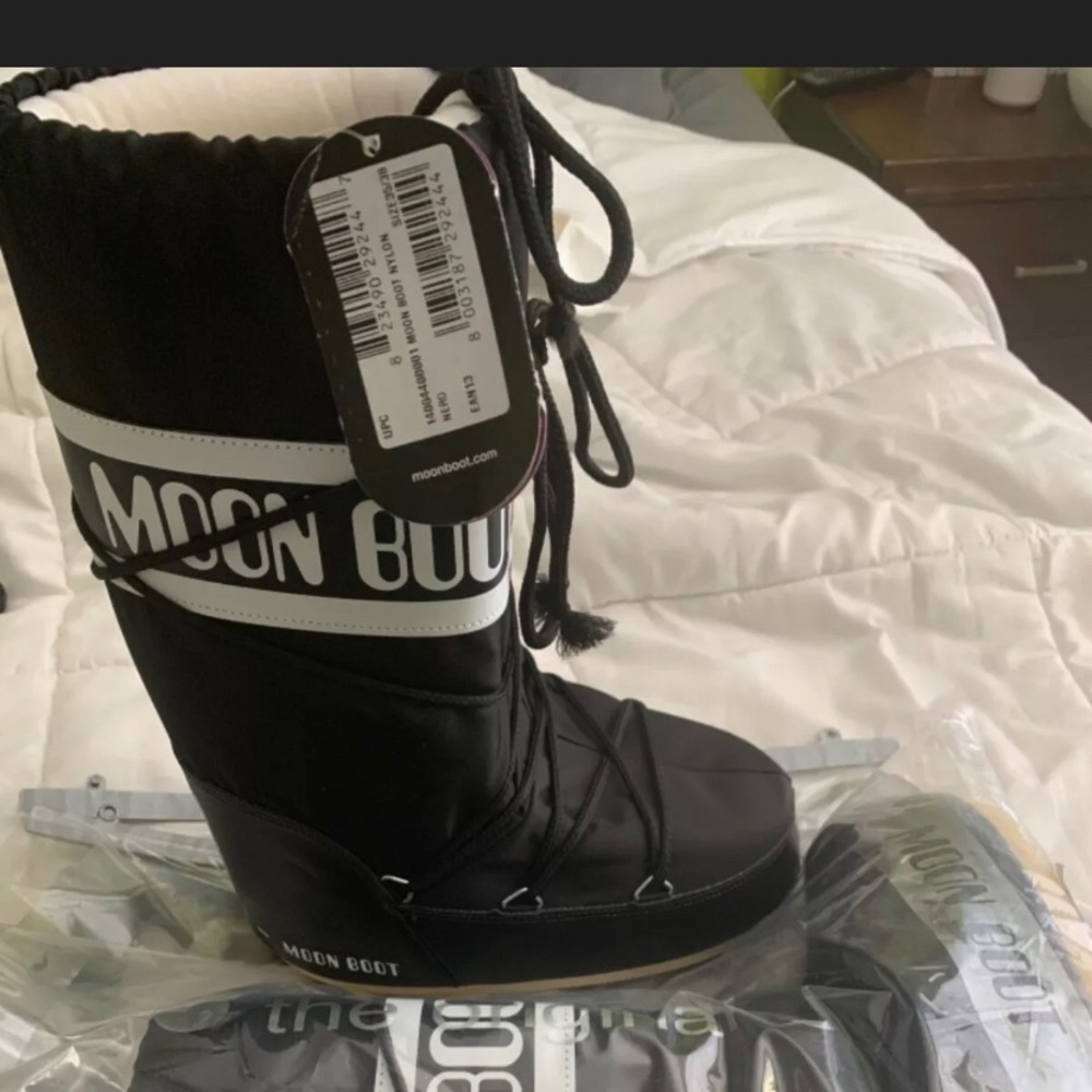 Moonboots